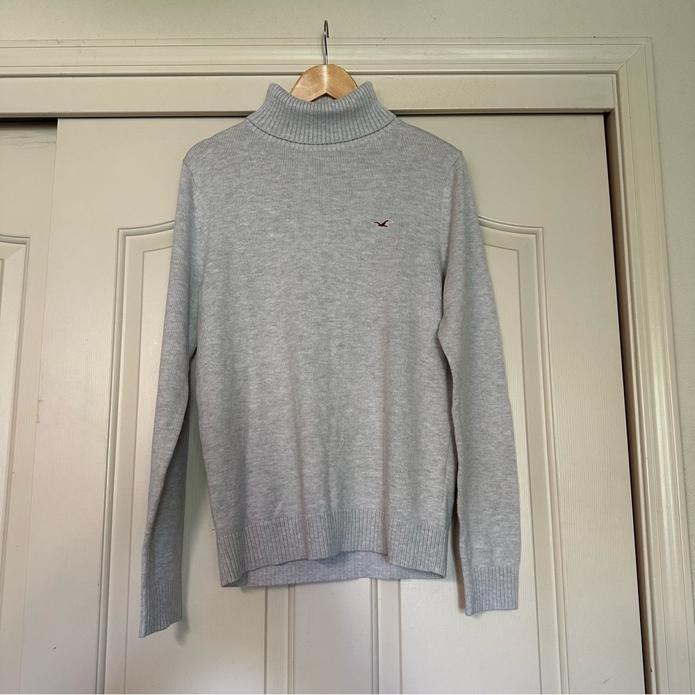 Hollister Gray Turtleneck Sweater